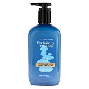 Bath & Body Works Sea Salt Crush Revitalizing Gel Hand Soap